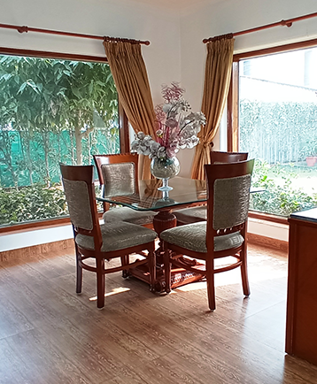 Luxury-Room-with-Shower-Glass-Partition